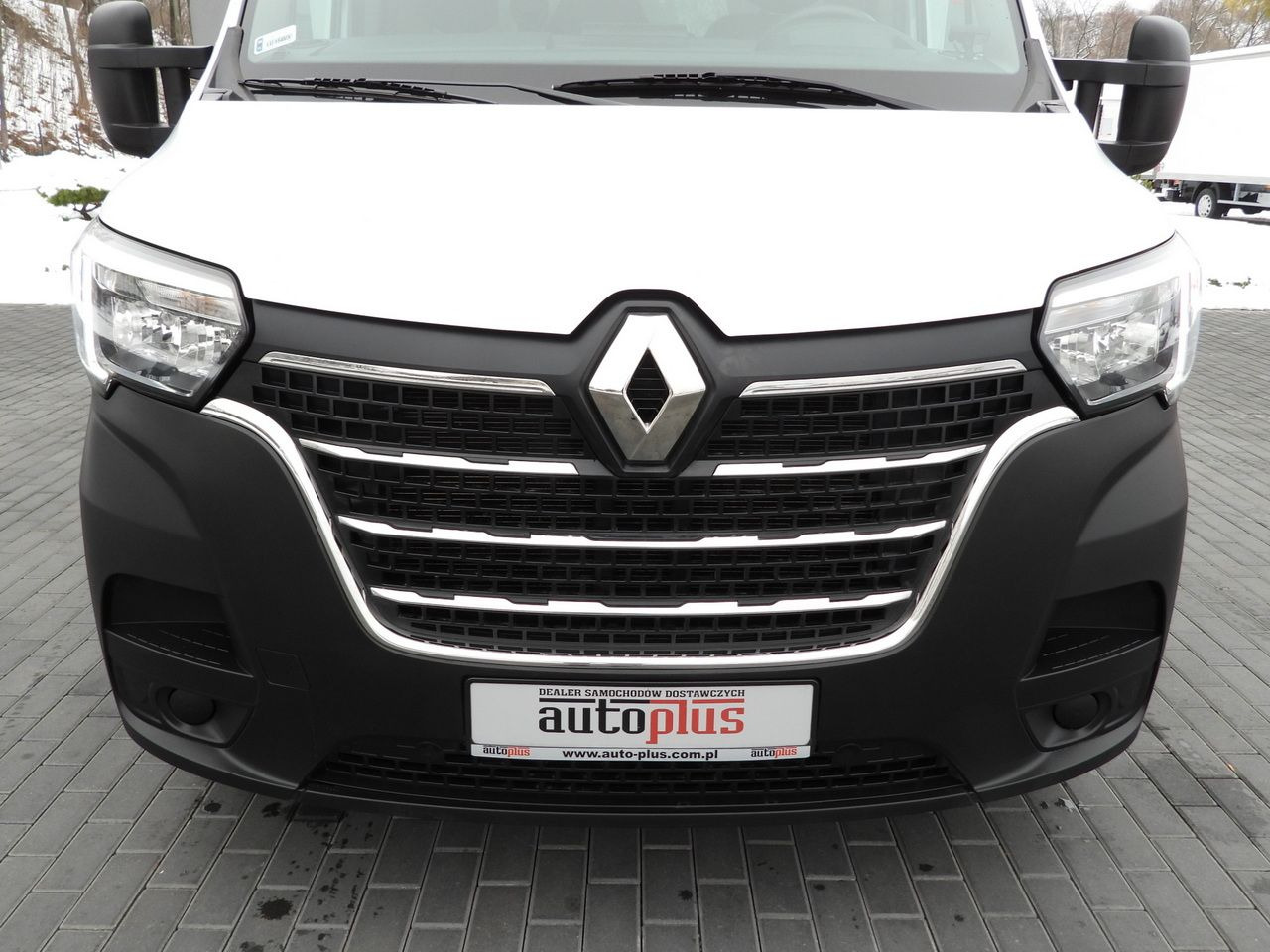 Хладилен бус RENAULT MASTER REGRIGERATOR BOX 0*C LED LIGHTS AIR CONDITIONING 165HP: снимка 15 Хладилен бус RENAULT MASTER REGRIGERATOR BOX 0*C LED LIGHTS AIR CONDITIONING 165HP: снимка 15