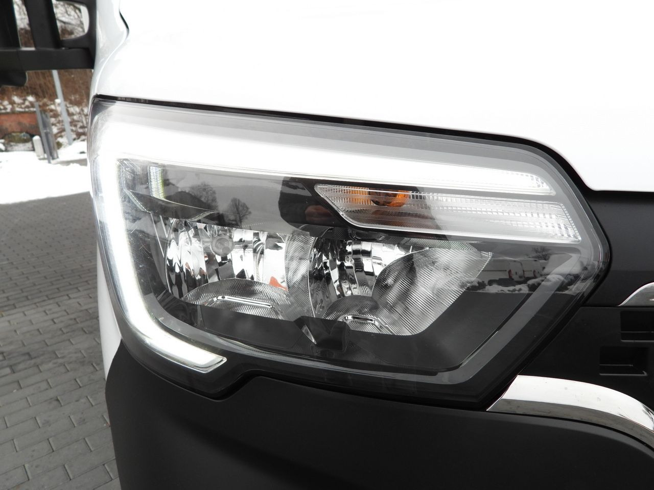 Хладилен бус RENAULT MASTER REGRIGERATOR BOX 0*C LED LIGHTS AIR CONDITIONING 165HP: снимка 21 Хладилен бус RENAULT MASTER REGRIGERATOR BOX 0*C LED LIGHTS AIR CONDITIONING 165HP: снимка 21