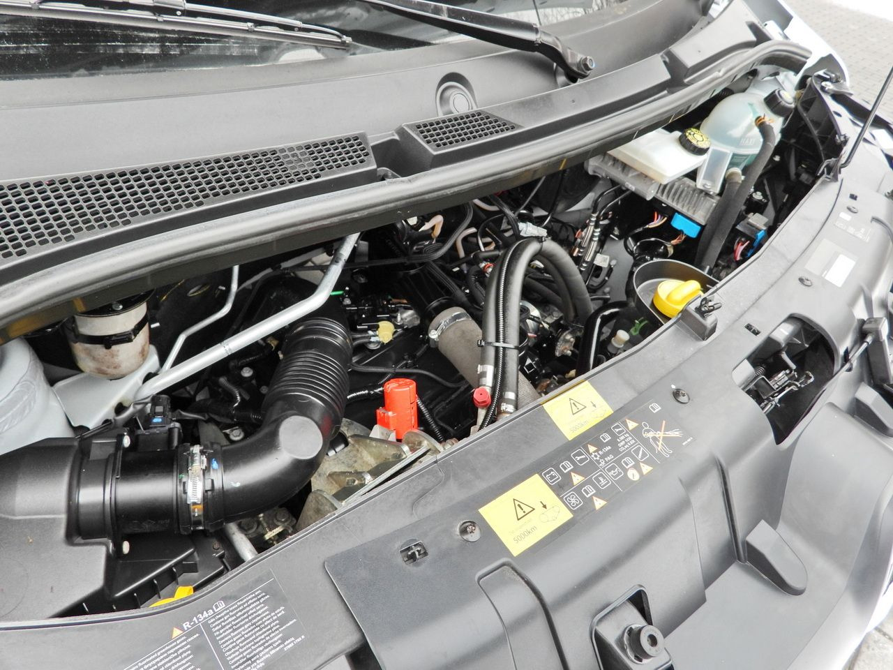 Хладилен бус RENAULT MASTER REGRIGERATOR BOX 0*C LED LIGHTS AIR CONDITIONING 165HP: снимка 25 Хладилен бус RENAULT MASTER REGRIGERATOR BOX 0*C LED LIGHTS AIR CONDITIONING 165HP: снимка 25