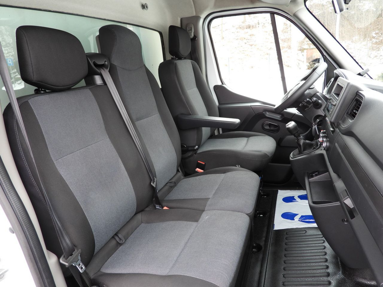 Хладилен бус RENAULT MASTER REGRIGERATOR BOX 0*C LED LIGHTS AIR CONDITIONING 165HP: снимка 35 Хладилен бус RENAULT MASTER REGRIGERATOR BOX 0*C LED LIGHTS AIR CONDITIONING 165HP: снимка 35