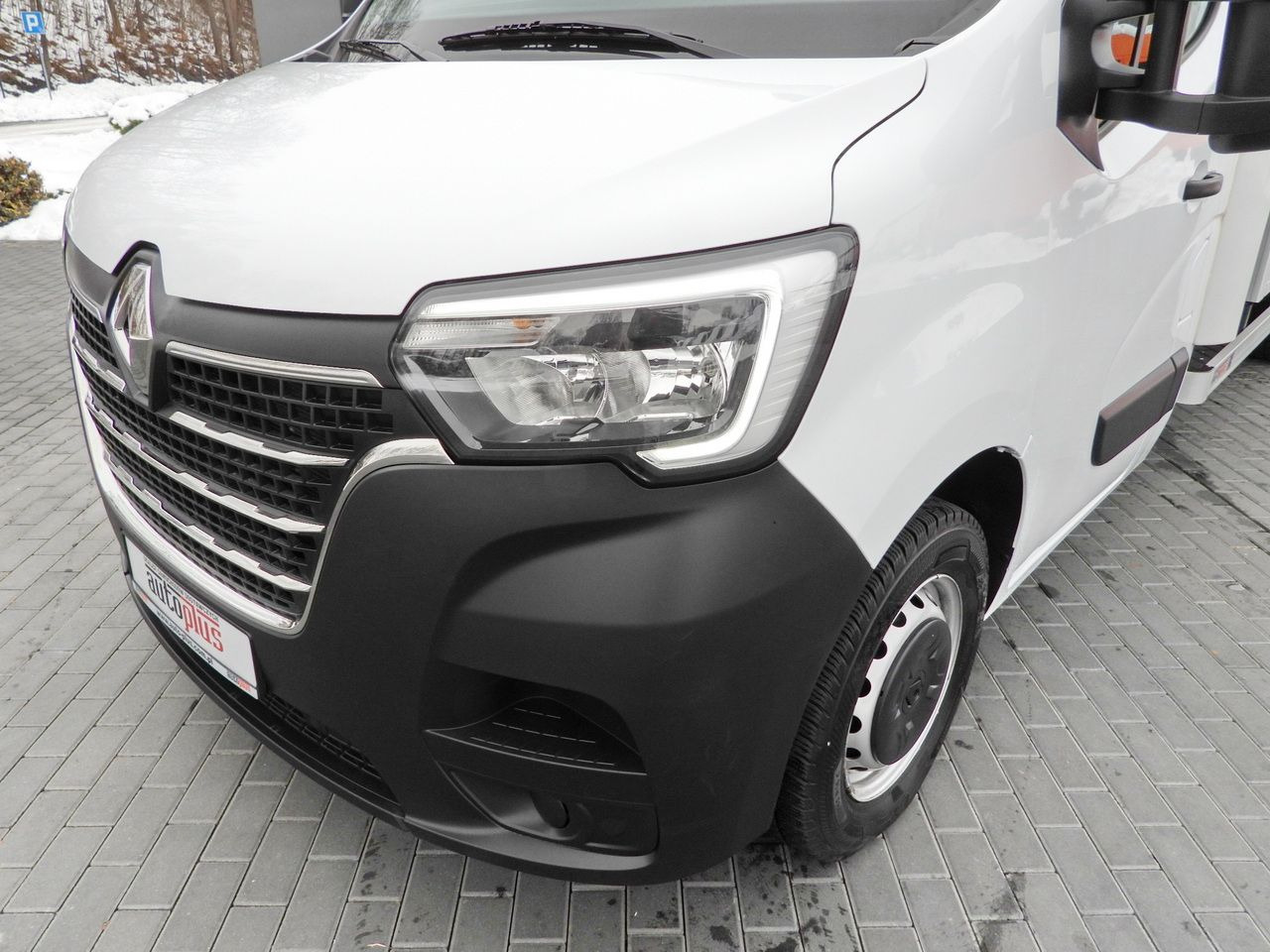 Хладилен бус RENAULT MASTER REGRIGERATOR BOX 0*C LED LIGHTS AIR CONDITIONING 165HP: снимка 20 Хладилен бус RENAULT MASTER REGRIGERATOR BOX 0*C LED LIGHTS AIR CONDITIONING 165HP: снимка 20