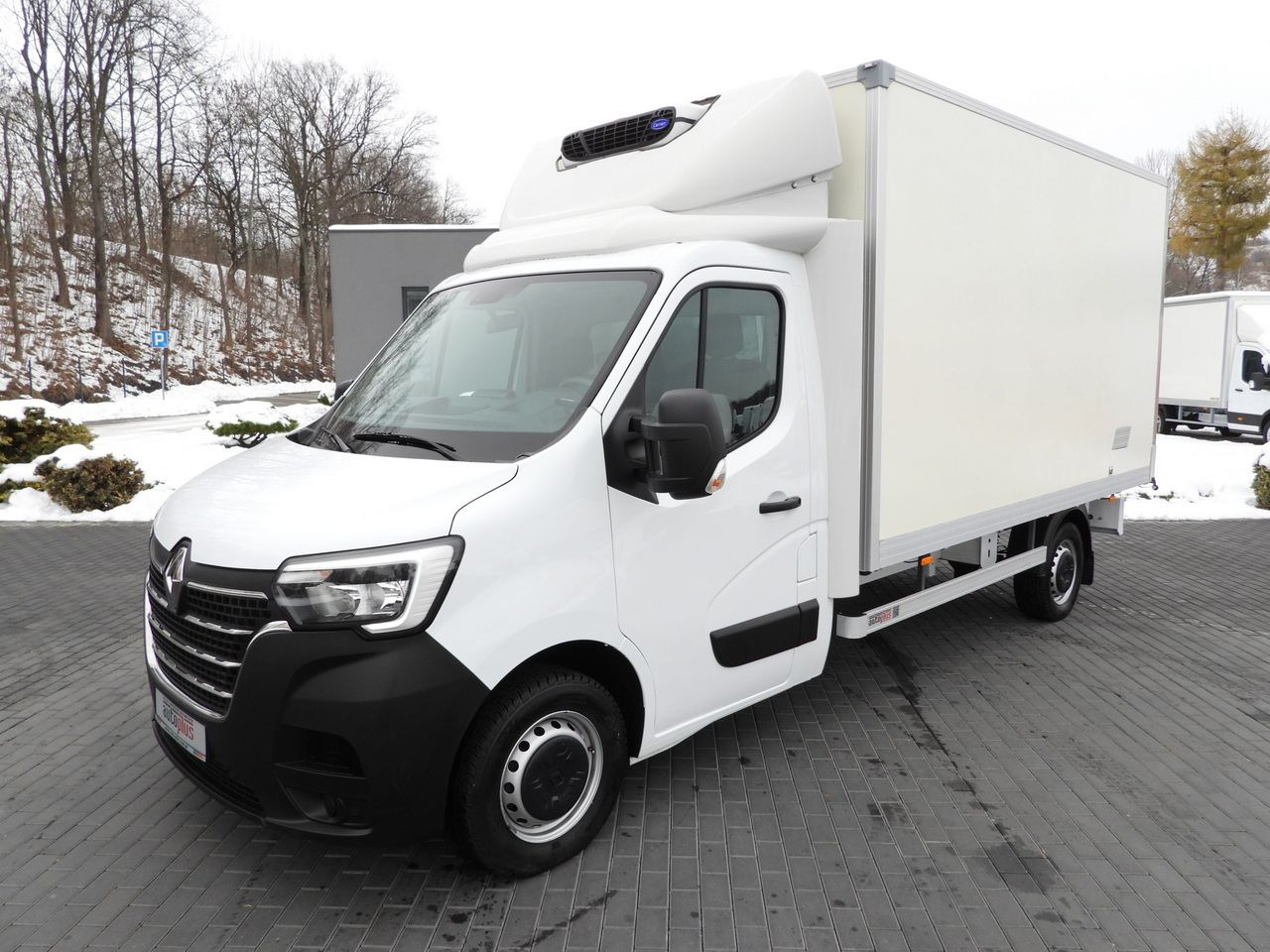 Хладилен бус RENAULT MASTER REGRIGERATOR BOX 0*C LED LIGHTS AIR CONDITIONING 165HP: снимка 19 Хладилен бус RENAULT MASTER REGRIGERATOR BOX 0*C LED LIGHTS AIR CONDITIONING 165HP: снимка 19