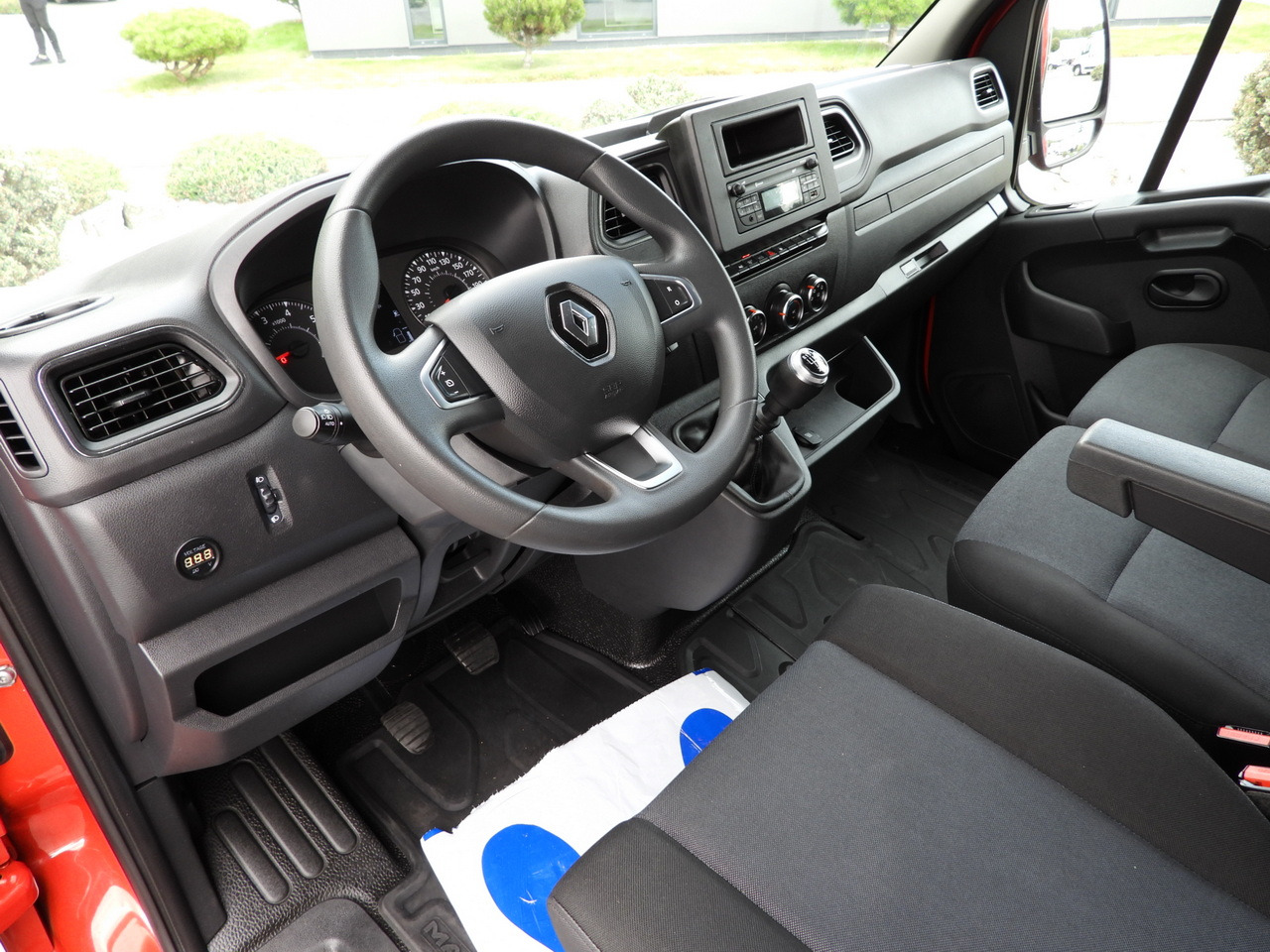 RENAULT MASTER TARPAULIN 10 PALLETS WEBASTO CRUISE CONTROL LED LIGHTS AIR CONDITIONING 165HP - Брезентов бус: снимка 2 RENAULT MASTER TARPAULIN 10 PALLETS WEBASTO CRUISE CONTROL LED LIGHTS AIR CONDITIONING 165HP - Брезентов бус: снимка 2