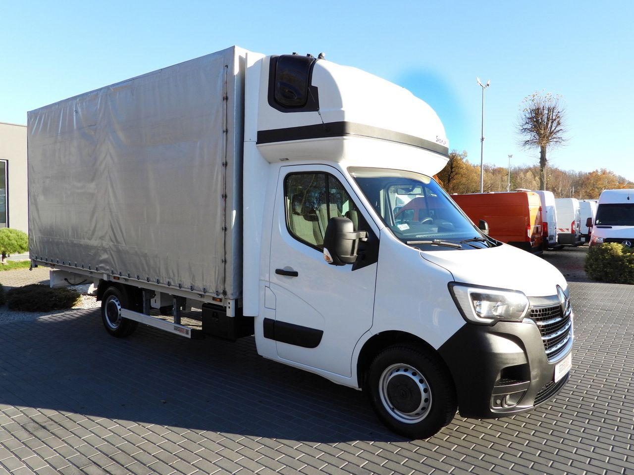 RENAULT MASTER TARPAULIN 10 PALLETS WEBASTO CRUISE CONTROL LED LIGHTS PNEUMATICS AIR CONDITIONING 165HP - Брезентов бус: снимка 4 RENAULT MASTER TARPAULIN 10 PALLETS WEBASTO CRUISE CONTROL LED LIGHTS PNEUMATICS AIR CONDITIONING 165HP - Брезентов бус: снимка 4
