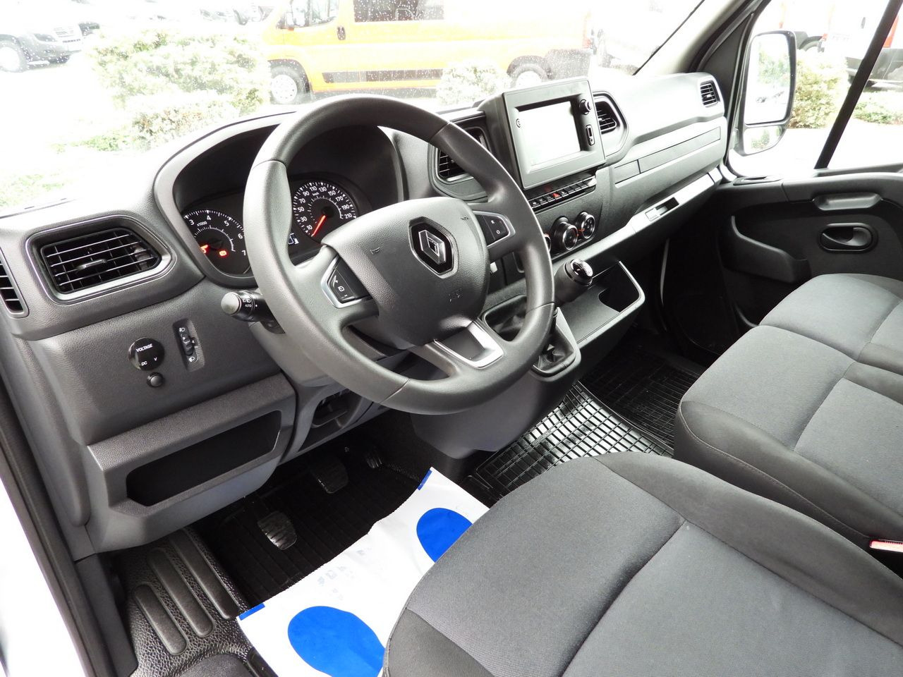 RENAULT MASTER TARPAULIN 12 PALLETS WEBASTO CRUISE CONTROL NAVIGATION LED LIGHTS PNEUMATICS AIR CONDITIONING 165HP - Брезентов бус: снимка 2 RENAULT MASTER TARPAULIN 12 PALLETS WEBASTO CRUISE CONTROL NAVIGATION LED LIGHTS PNEUMATICS AIR CONDITIONING 165HP - Брезентов бус: снимка 2