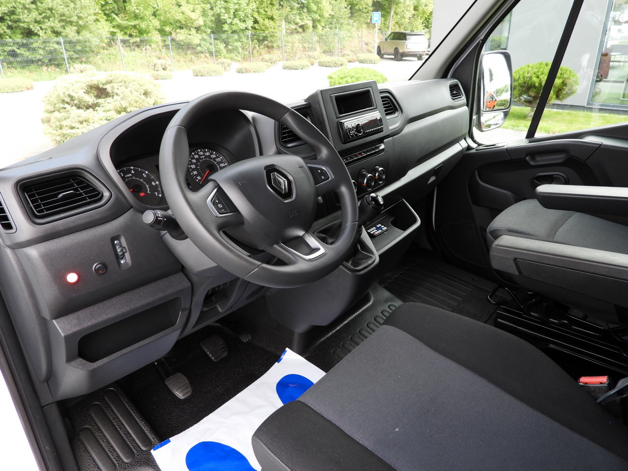 RENAULT MASTER TARPAULIN LIFT 8 PALLETS CRUISE CONTROL LED LIGHTS AIR CONDITIONING 145HP - Брезентов бус: снимка 2 RENAULT MASTER TARPAULIN LIFT 8 PALLETS CRUISE CONTROL LED LIGHTS AIR CONDITIONING 145HP - Брезентов бус: снимка 2
