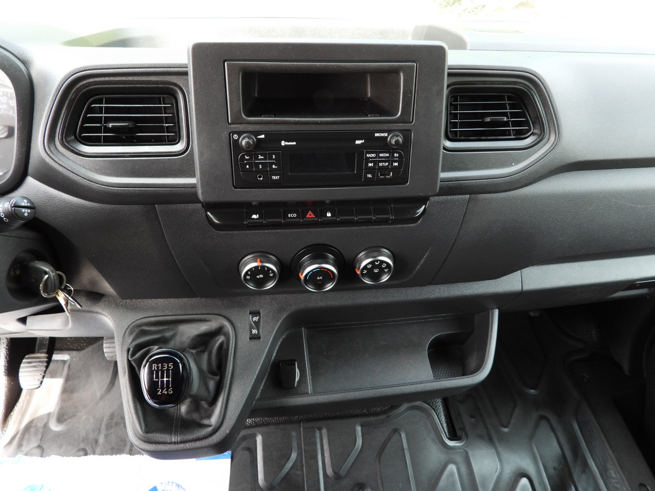 Бус самосвал RENAULT MASTER TIPPER CRUISE CONTROL LED LIGHTS TWIN WHEELS AIR CONDITIONING 130HP: снимка 35 Бус самосвал RENAULT MASTER TIPPER CRUISE CONTROL LED LIGHTS TWIN WHEELS AIR CONDITIONING 130HP: снимка 35