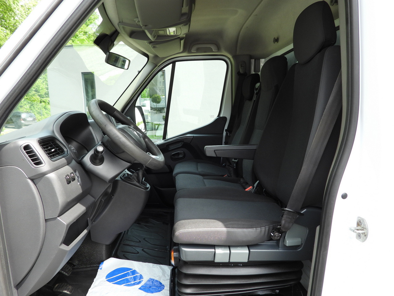 Бус самосвал RENAULT MASTER TIPPER CRUISE CONTROL LED LIGHTS TWIN WHEELS AIR CONDITIONING 130HP: снимка 28 Бус самосвал RENAULT MASTER TIPPER CRUISE CONTROL LED LIGHTS TWIN WHEELS AIR CONDITIONING 130HP: снимка 28