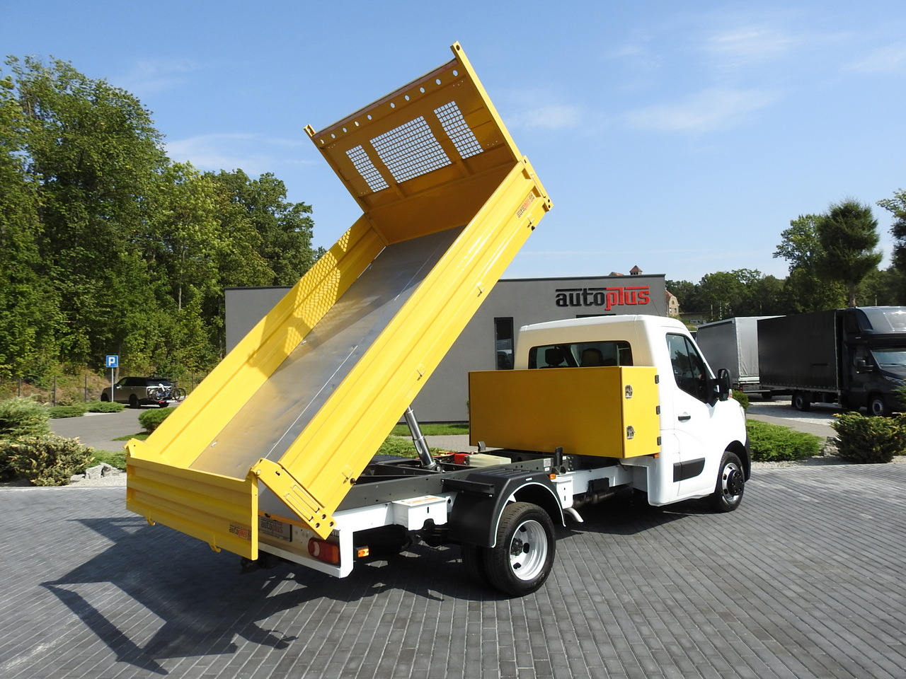 RENAULT MASTER TIPPER CRUISE CONTROL NAVIGATION AIR CONDITIONING LED LIGHTS TWIN WHEELS LOAD WEIGHT 145HP - Бус самосвал: снимка 3 RENAULT MASTER TIPPER CRUISE CONTROL NAVIGATION AIR CONDITIONING LED LIGHTS TWIN WHEELS LOAD WEIGHT 145HP - Бус самосвал: снимка 3