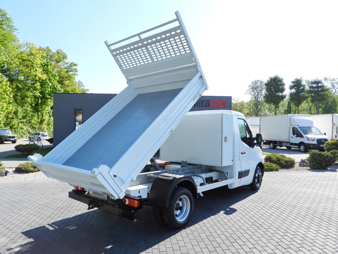 RENAULT MASTER TIPPER CRUISE CONTROL TWIN WHEELS AIR CONDITIONING  145HP - Бус самосвал: снимка 3 RENAULT MASTER TIPPER CRUISE CONTROL TWIN WHEELS AIR CONDITIONING  145HP - Бус самосвал: снимка 3