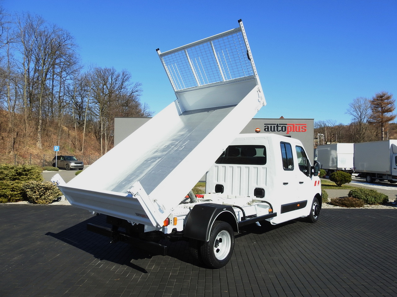 RENAULT MASTER TIPPER DOUBLE CABIN DOKA 6 SEATS CRUISE CONTROL AIR CONDITIONING LED LIGHTS TWIN WHEELS 130HP - Бус самосвал: снимка 3 RENAULT MASTER TIPPER DOUBLE CABIN DOKA 6 SEATS CRUISE CONTROL AIR CONDITIONING LED LIGHTS TWIN WHEELS 130HP - Бус самосвал: снимка 3