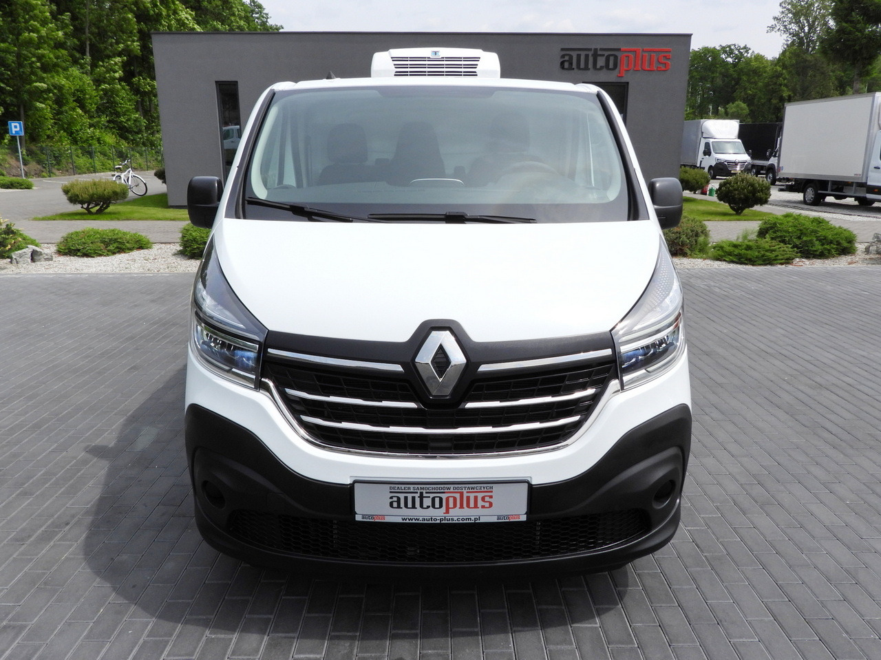 RENAULT TRAFIC REFRIGERATOR VAN 0*C CRUISE CONTROL LED LIGHTS AIR CONDITIONING 120HP - Хладилен бус: снимка 5 RENAULT TRAFIC REFRIGERATOR VAN 0*C CRUISE CONTROL LED LIGHTS AIR CONDITIONING 120HP - Хладилен бус: снимка 5