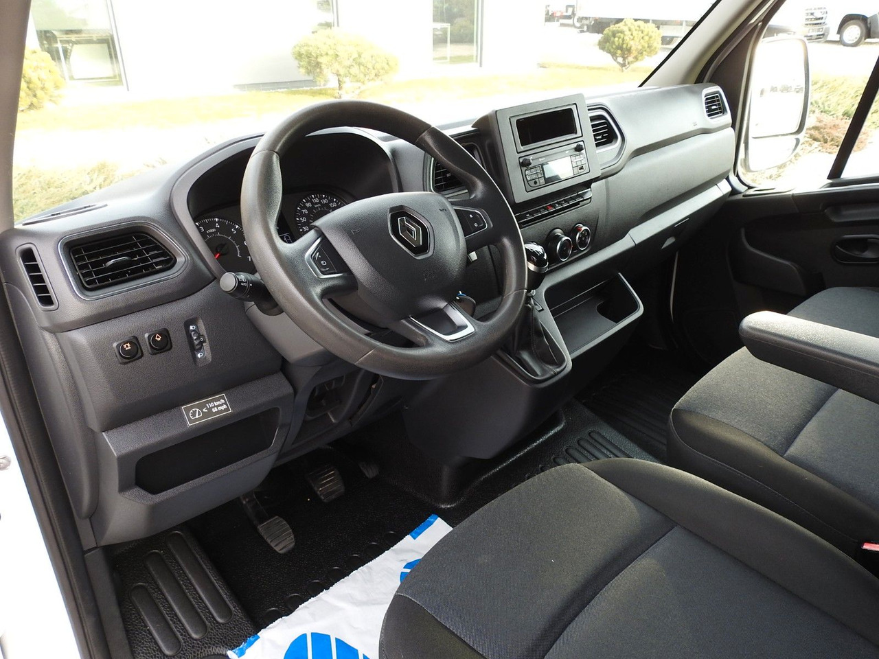 Renault MASTER KASTENWAGEN DOPPELKABINE 7 SITZE TEMPOMAT - Товарен бус, Бус с двойна кабина: снимка 2 Renault MASTER KASTENWAGEN DOPPELKABINE 7 SITZE TEMPOMAT - Товарен бус, Бус с двойна кабина: снимка 2