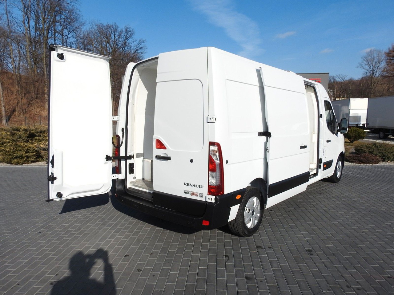 Renault MASTER KÜHLKASTENWAGEN 0*C LED LICHTER A/C Renault MASTER KÜHLKASTENWAGEN 0*C LED LICHTER A/C - Хладилен бус: снимка 3 Renault MASTER KÜHLKASTENWAGEN 0*C LED LICHTER A/C Renault MASTER KÜHLKASTENWAGEN 0*C LED LICHTER A/C - Хладилен бус: снимка 3