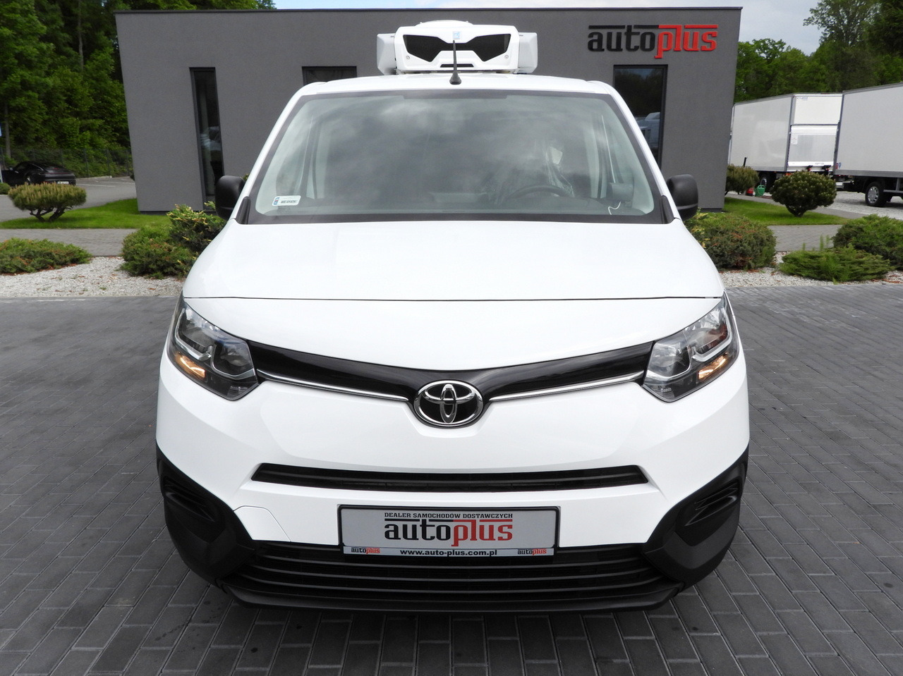 TOYOTA PROACE CITY REFRIGERATOR VAN -15*C POWER SUPPLY 230V CRUISE CONTROL AIR CONDITIONING 100HP - Хладилен бус: снимка 5 TOYOTA PROACE CITY REFRIGERATOR VAN -15*C POWER SUPPLY 230V CRUISE CONTROL AIR CONDITIONING 100HP - Хладилен бус: снимка 5