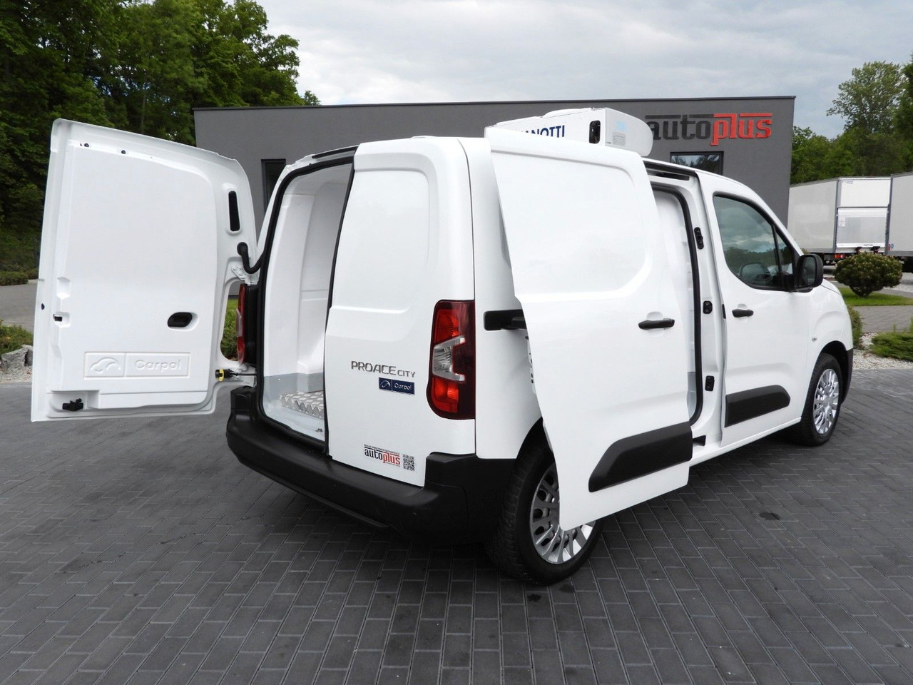 Toyota PROACE CITY KÜHLKASTENWAGEN -15*C TEMPOMAT A/C - Хладилен бус: снимка 3 Toyota PROACE CITY KÜHLKASTENWAGEN -15*C TEMPOMAT A/C - Хладилен бус: снимка 3