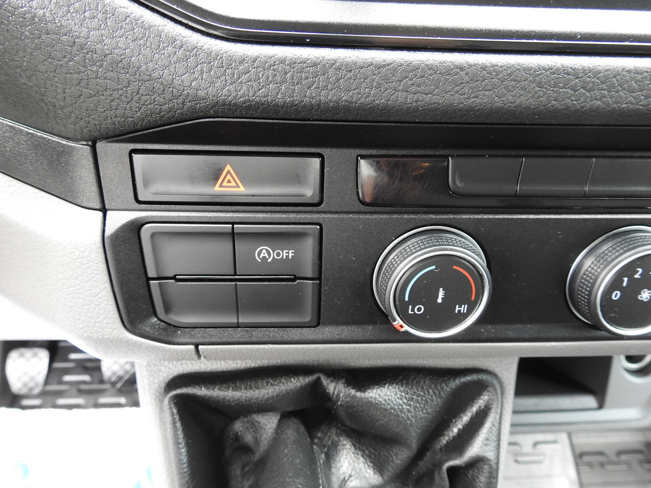 Лизинг на VOLKSWAGEN CRAFTER TIPPER CRUISE CONTROL  100HP VOLKSWAGEN CRAFTER TIPPER CRUISE CONTROL  100HP: снимка 33