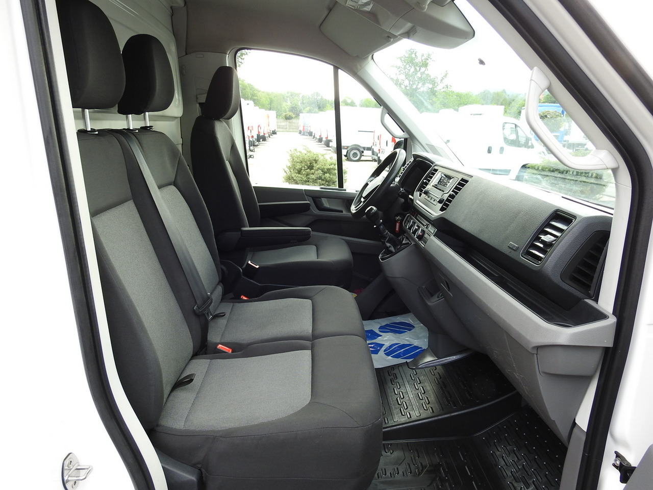 Лизинг на VOLKSWAGEN CRAFTER TIPPER CRUISE CONTROL  100HP VOLKSWAGEN CRAFTER TIPPER CRUISE CONTROL  100HP: снимка 34