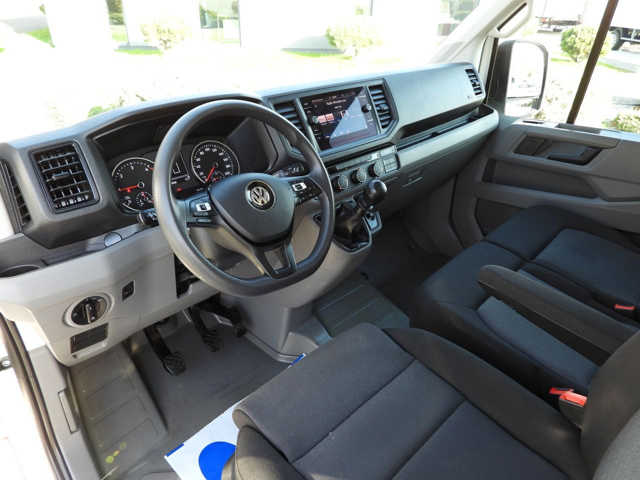 VOLKSWAGEN CRAFTER TIPPER CRUISE CONTROL NAVIGATION TWIN WHEELS AIR CONDITIONING 180HP - Бус самосвал: снимка 2 VOLKSWAGEN CRAFTER TIPPER CRUISE CONTROL NAVIGATION TWIN WHEELS AIR CONDITIONING 180HP - Бус самосвал: снимка 2