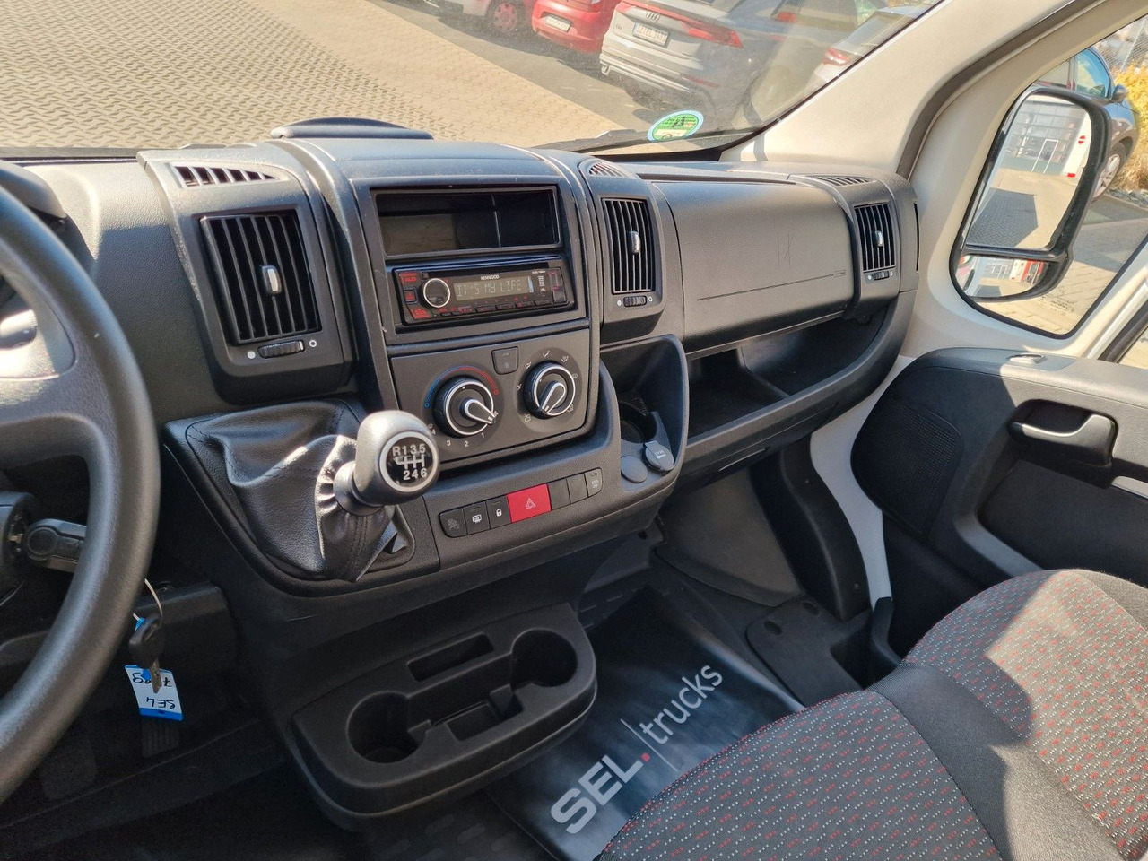 Лекотоварен автомобил фургон Citroën Jumper / Ladebordwand / 3 Sitzen / Klimaanlage: снимка 25