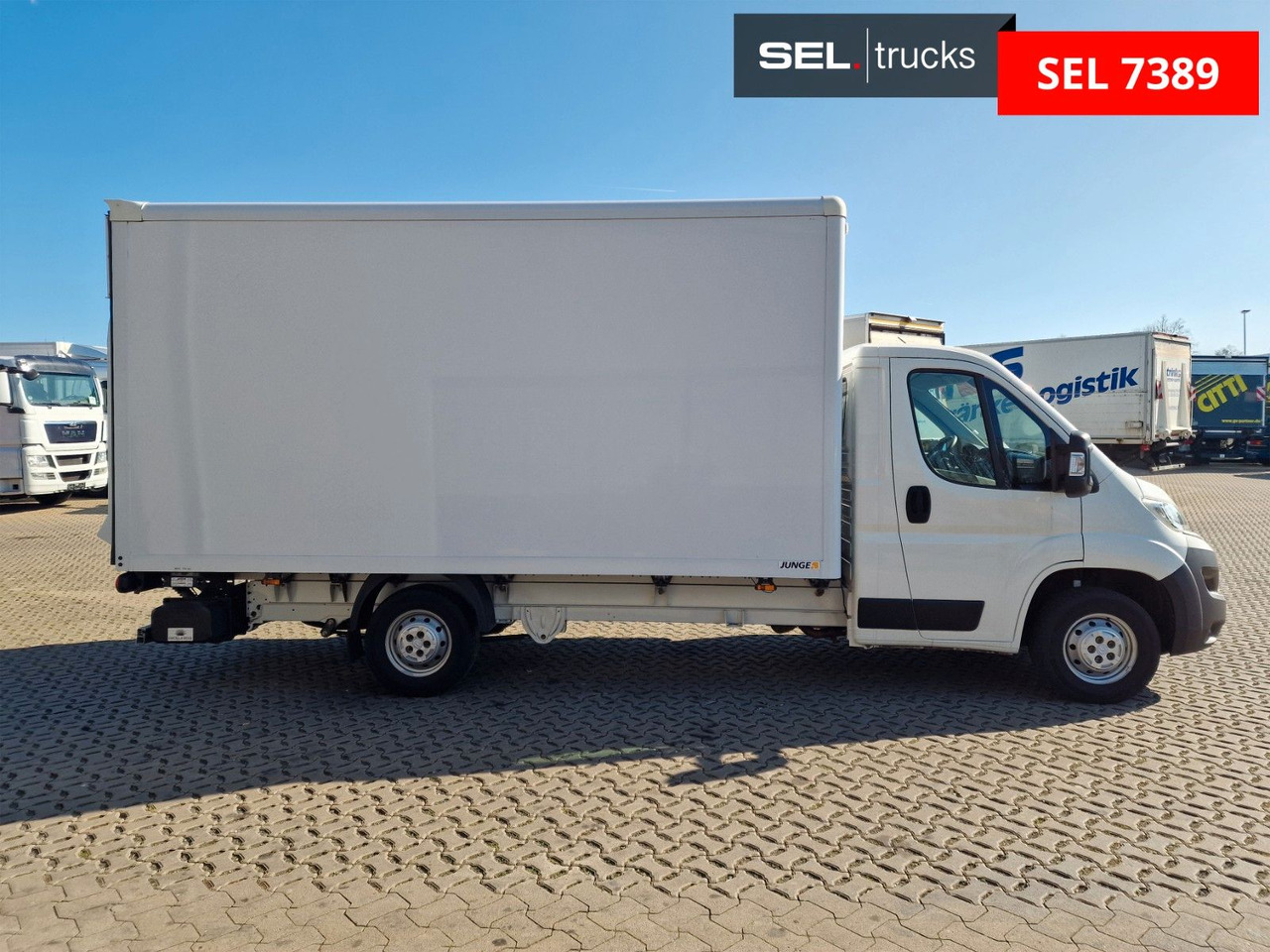Citroën Jumper / Ladebordwand / 3 Sitzen / Klimaanlage - Лекотоварен автомобил фургон: снимка 4 Citroën Jumper / Ladebordwand / 3 Sitzen / Klimaanlage - Лекотоварен автомобил фургон: снимка 4
