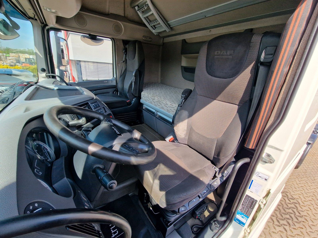 Контейнеровоз/ Сменна каросерия камион DAF XF 460 FAN / Intarder / Lenkachse / Standklima: снимка 15