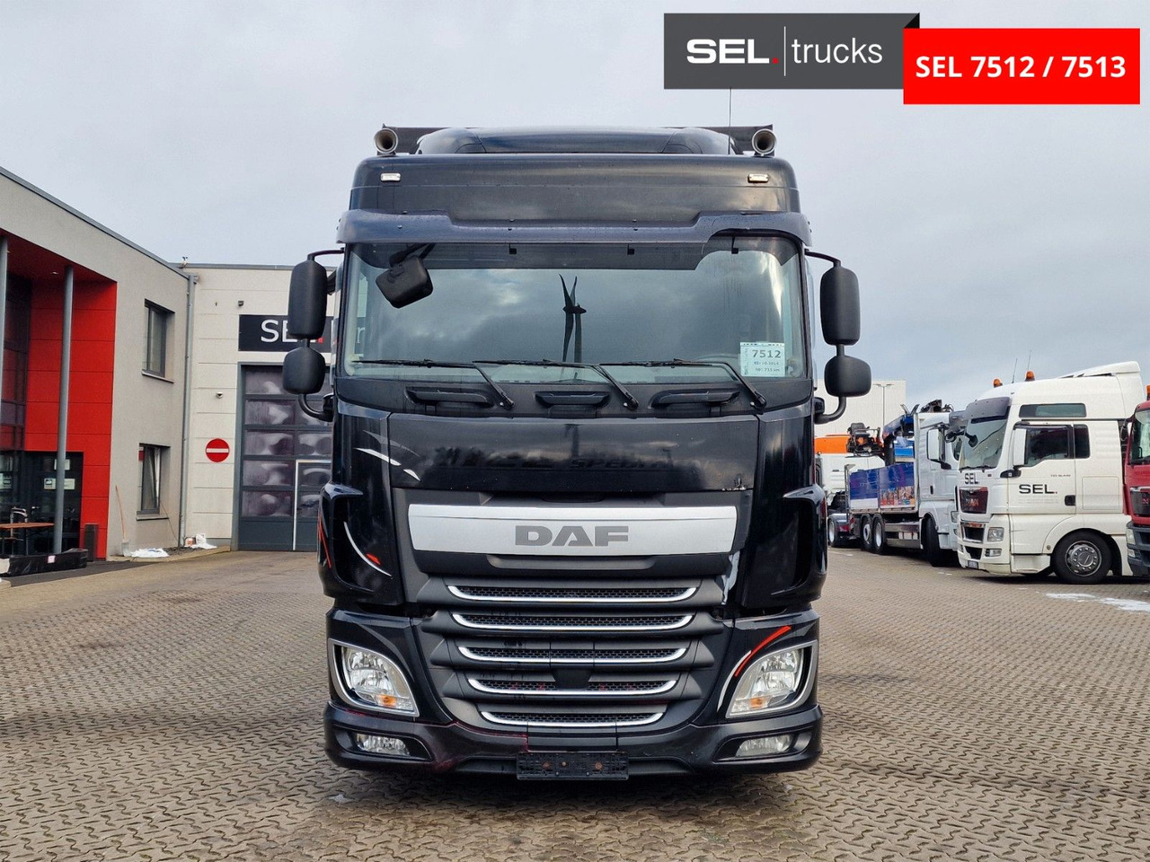 DAF XF 460 FAR / ZF Intarder / Durchladezug - Камион с брезент: снимка 2 DAF XF 460 FAR / ZF Intarder / Durchladezug - Камион с брезент: снимка 2