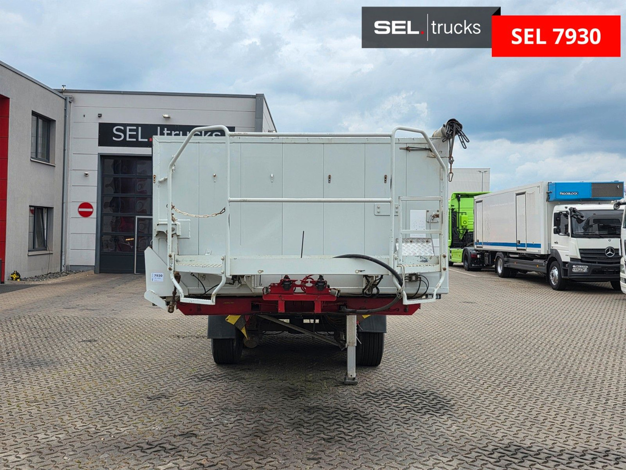 Kempf SK35/3 / 2 Seiten Kipper / Pendelplappe rechts ! - Самосвал полуремарке: снимка 3 Kempf SK35/3 / 2 Seiten Kipper / Pendelplappe rechts ! - Самосвал полуремарке: снимка 3