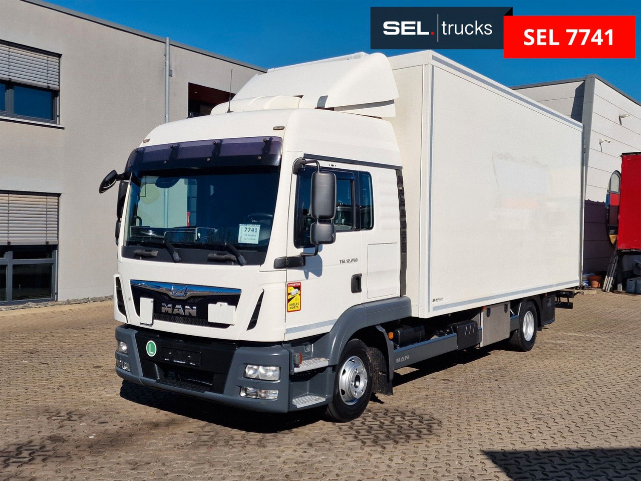 MAN TGL 12.250 4X2 BL / Ladebordwand - Рефрижератор камион: снимка 1 MAN TGL 12.250 4X2 BL / Ladebordwand - Рефрижератор камион: снимка 1