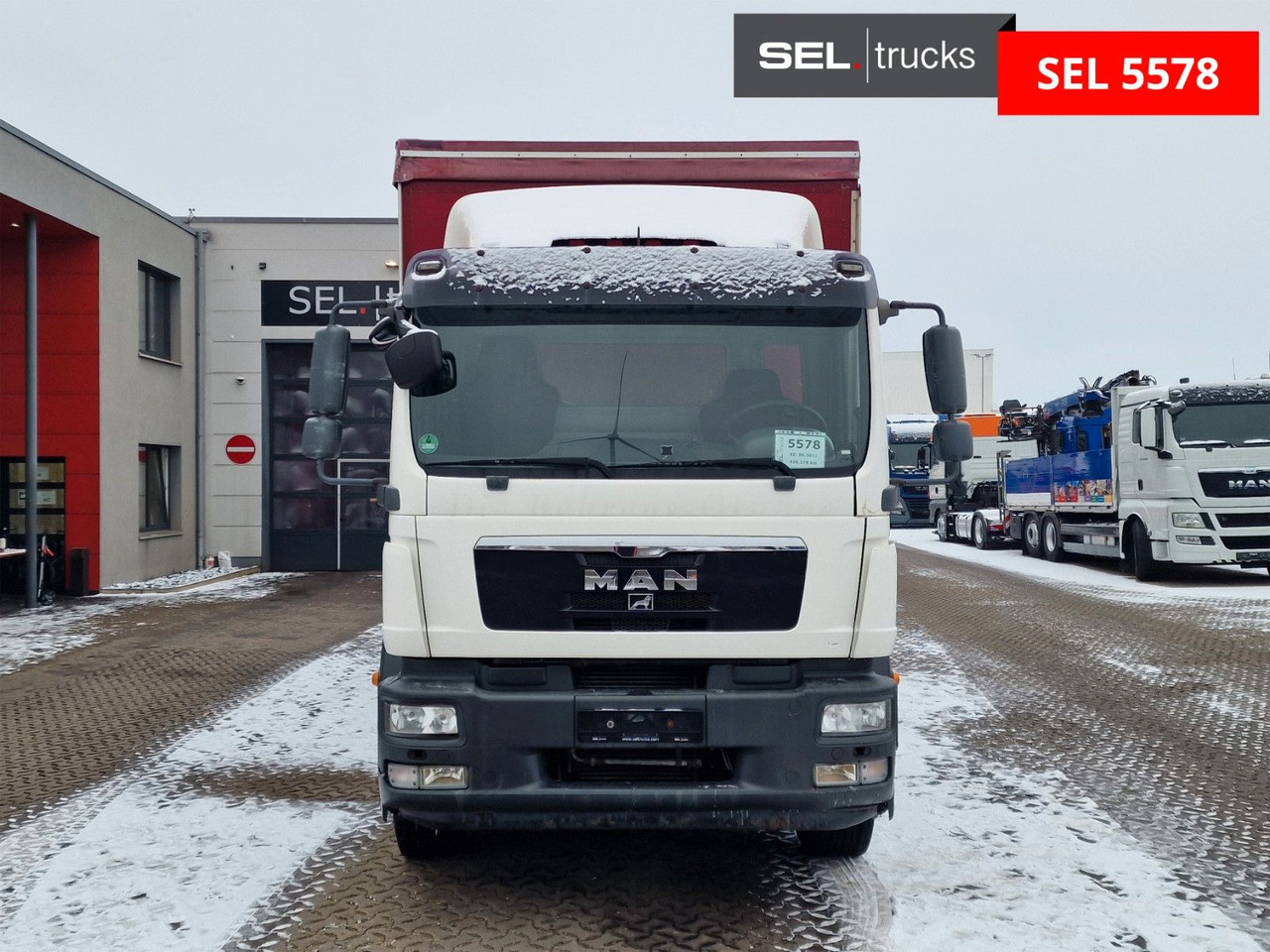 MAN TGM 18.250 4X2 LL / Staplerhalterung - Камион с брезент: снимка 2 MAN TGM 18.250 4X2 LL / Staplerhalterung - Камион с брезент: снимка 2