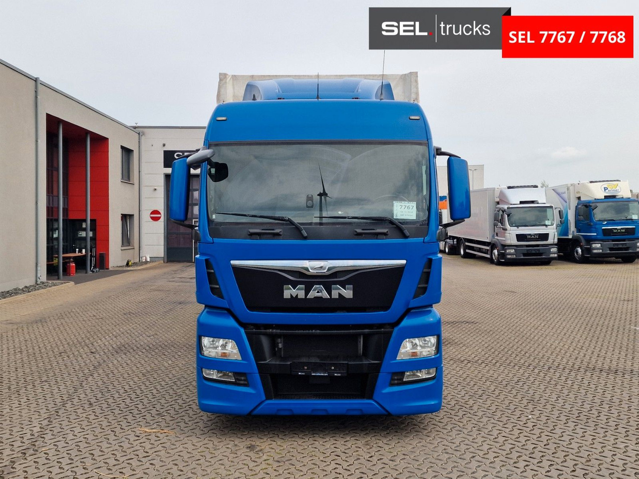 MAN TGX 18.440 4X2 LL-U /Intarder/Hubdach/Durchlade - Камион с брезент: снимка 2 MAN TGX 18.440 4X2 LL-U /Intarder/Hubdach/Durchlade - Камион с брезент: снимка 2