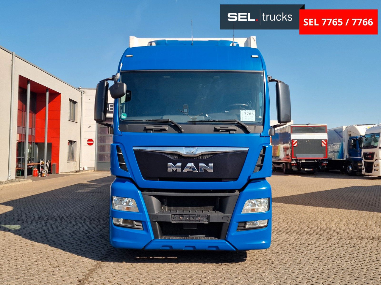 MAN TGX 18.440 4X2 LL-U/ Intarder /Hubdach/Durchlade - Камион с брезент: снимка 2 MAN TGX 18.440 4X2 LL-U/ Intarder /Hubdach/Durchlade - Камион с брезент: снимка 2