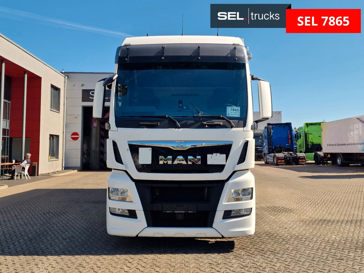 MAN TGX 24.400 6X2-2 LL-U / Intarder / Ldbw / Konvek - Камион фургон: снимка 3 MAN TGX 24.400 6X2-2 LL-U / Intarder / Ldbw / Konvek - Камион фургон: снимка 3