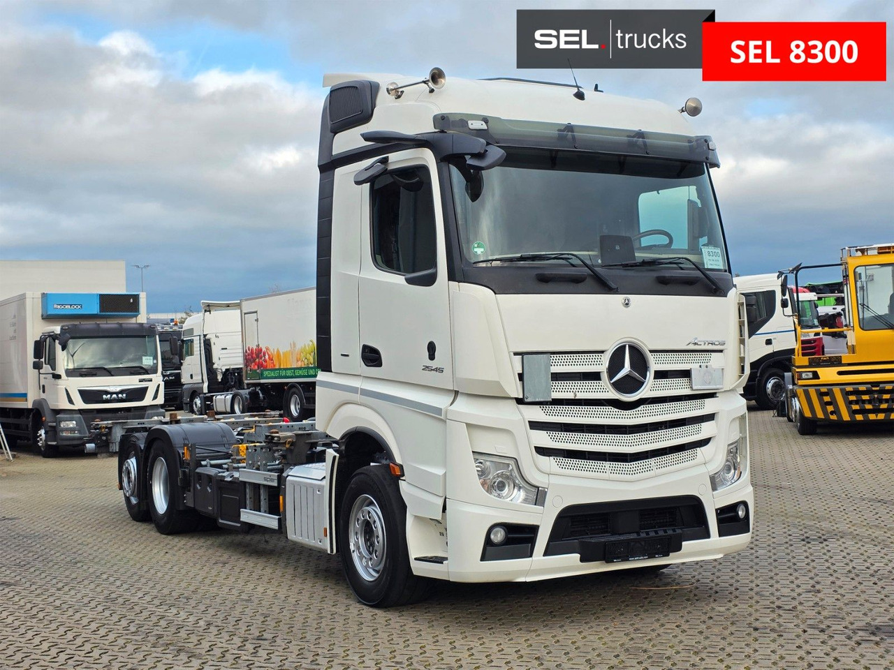 Mercedes-Benz Actros 2545 /Retarder/2 Tanks/Xenon/Liftachse/6D - Контейнеровоз/ Сменна каросерия камион: снимка 3 Mercedes-Benz Actros 2545 /Retarder/2 Tanks/Xenon/Liftachse/6D - Контейнеровоз/ Сменна каросерия камион: снимка 3