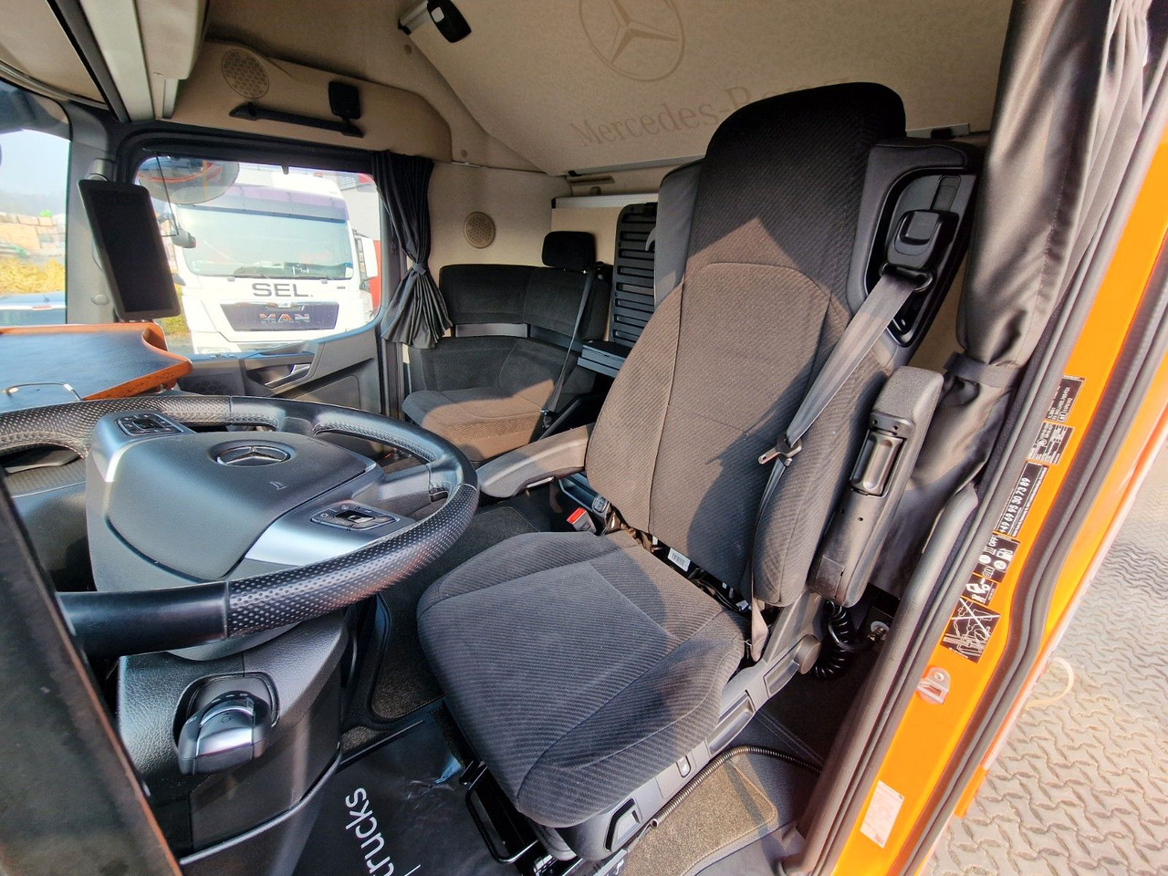 Камион с брезент Mercedes-Benz Actros 2548 / Retarder / Euro 6E / Aluklappen: снимка 16