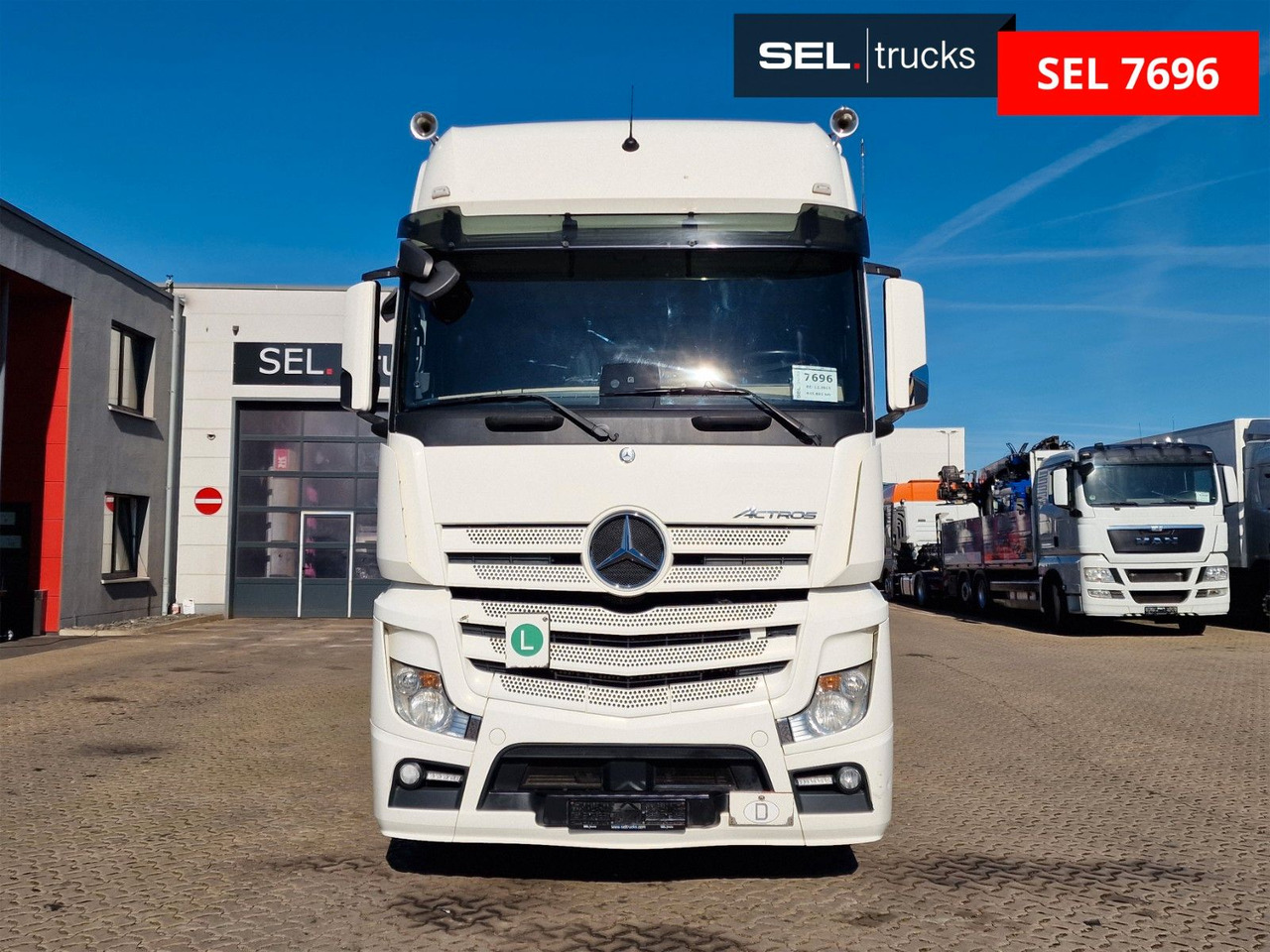 Mercedes-Benz Actros 2643 / Retarder / Ldbw / Lenkachse / - Камион фургон: снимка 3 Mercedes-Benz Actros 2643 / Retarder / Ldbw / Lenkachse / - Камион фургон: снимка 3