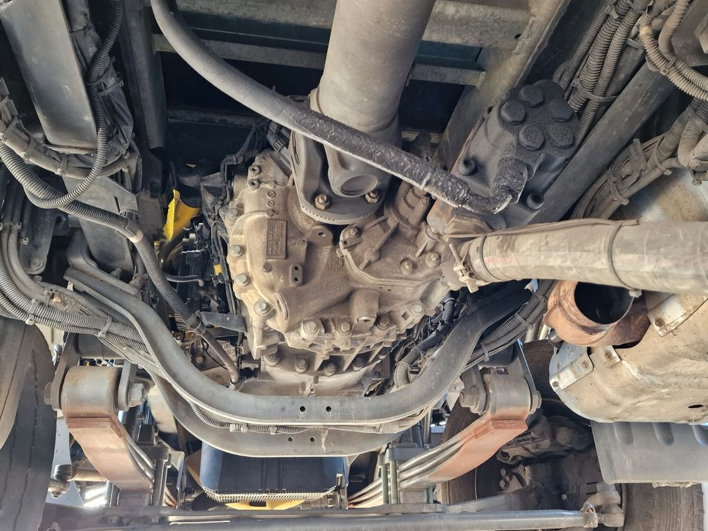 Камион с кран Mercedes-Benz Arocs 1830 / Atlas 105.2 - A2L / NEUE BATTERIEN Mercedes-Benz Arocs 1830 / Atlas 105.2 - A2L / NEUE BATTERIEN: снимка 17 Камион с кран Mercedes-Benz Arocs 1830 / Atlas 105.2 - A2L / NEUE BATTERIEN Mercedes-Benz Arocs 1830 / Atlas 105.2 - A2L / NEUE BATTERIEN: снимка 17