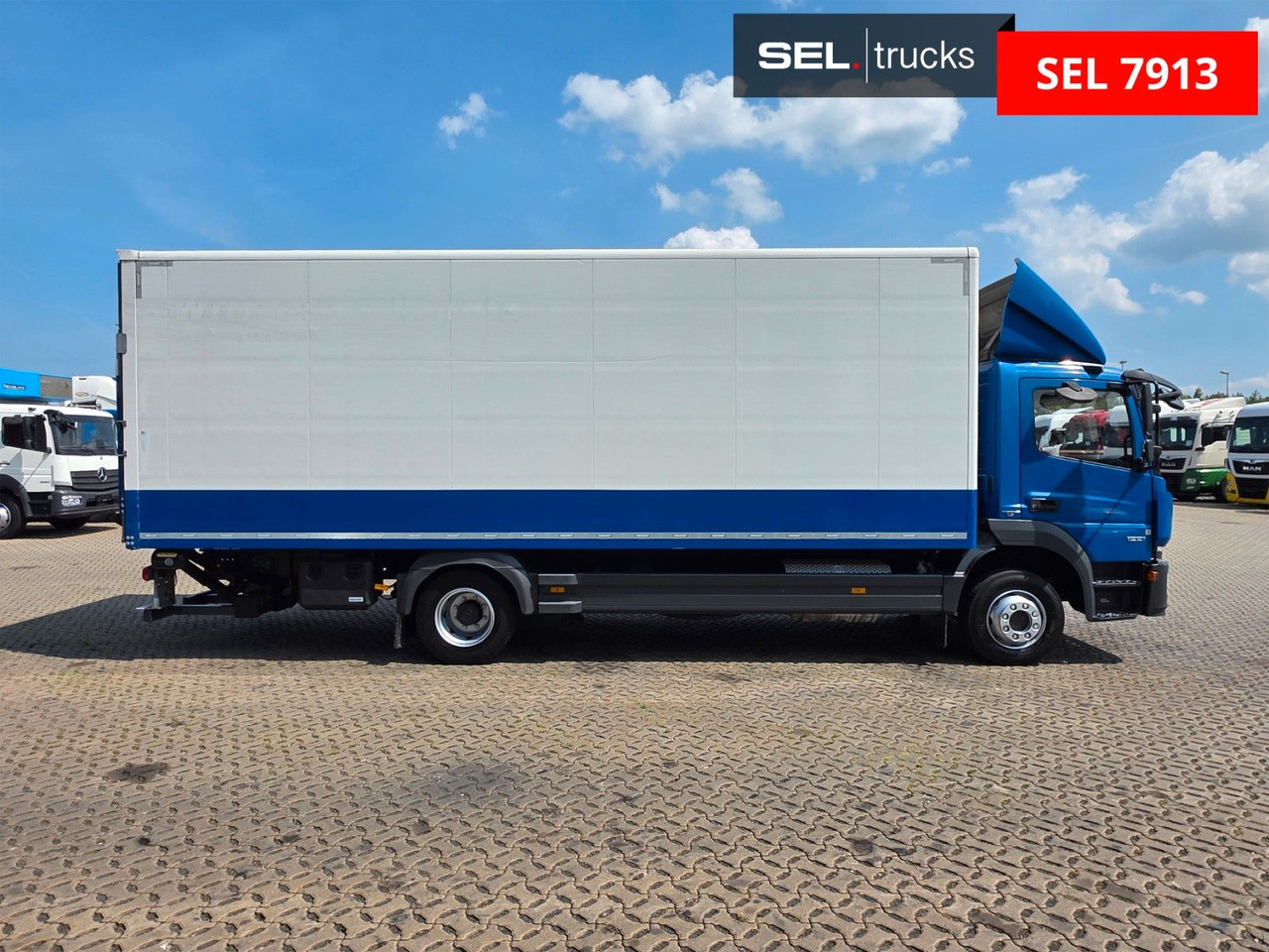 Mercedes-Benz Atego 1221 / Ladebordwand - Камион фургон: снимка 4 Mercedes-Benz Atego 1221 / Ladebordwand - Камион фургон: снимка 4