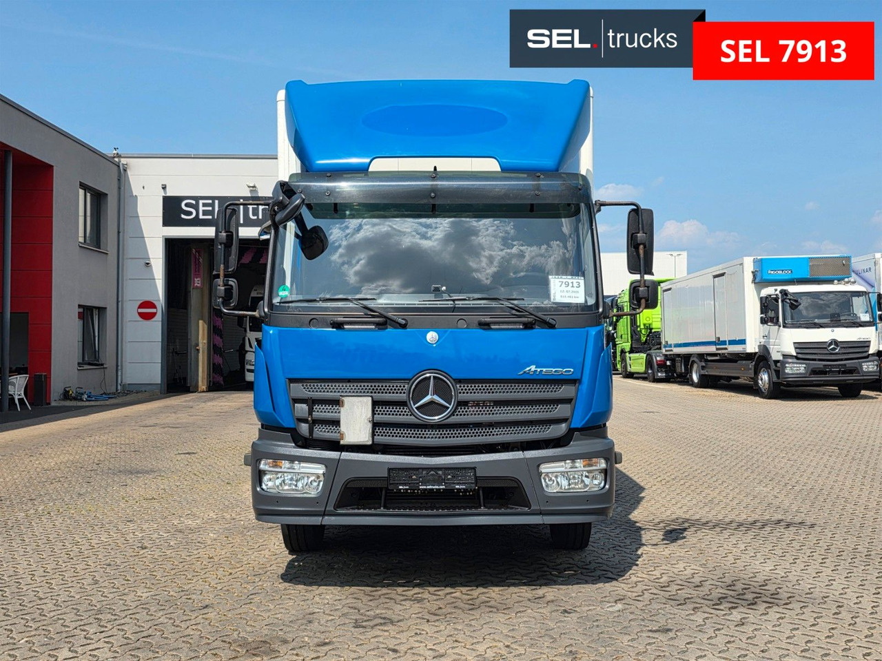 Mercedes-Benz Atego 1221 / Ladebordwand - Камион фургон: снимка 2 Mercedes-Benz Atego 1221 / Ladebordwand - Камион фургон: снимка 2