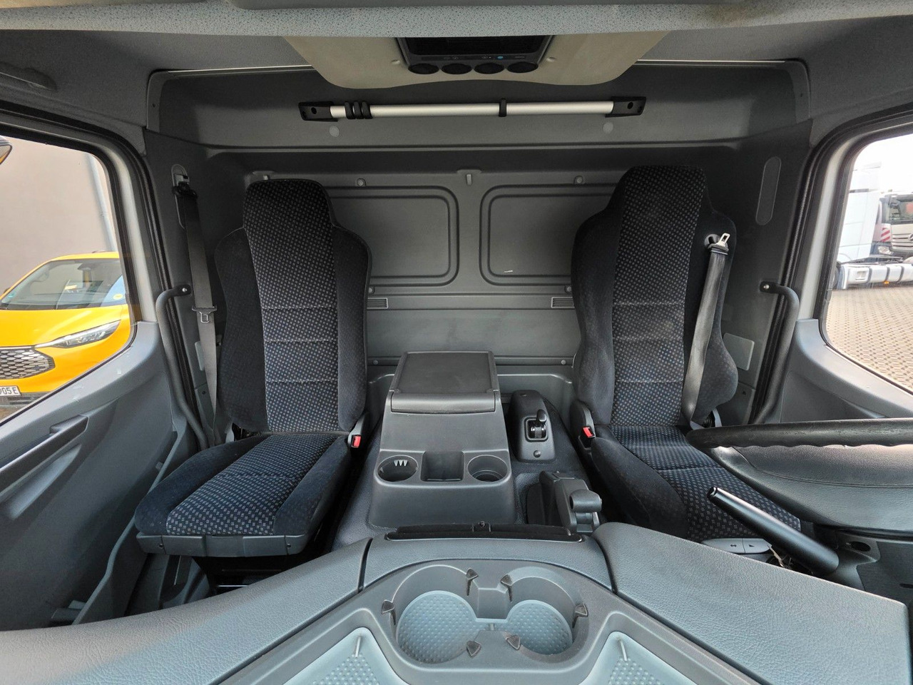 Брезентов бус Mercedes-Benz Atego 818 / Ladebordwand: снимка 33 Брезентов бус Mercedes-Benz Atego 818 / Ladebordwand: снимка 33