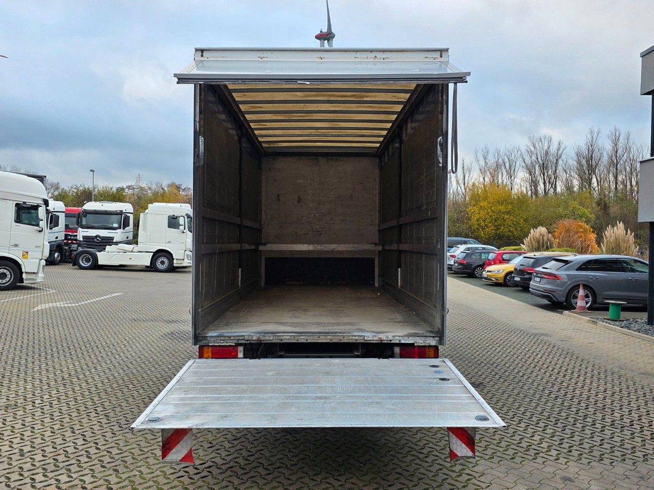 Брезентов бус Mercedes-Benz Atego 818 / Ladebordwand: снимка 9 Брезентов бус Mercedes-Benz Atego 818 / Ladebordwand: снимка 9