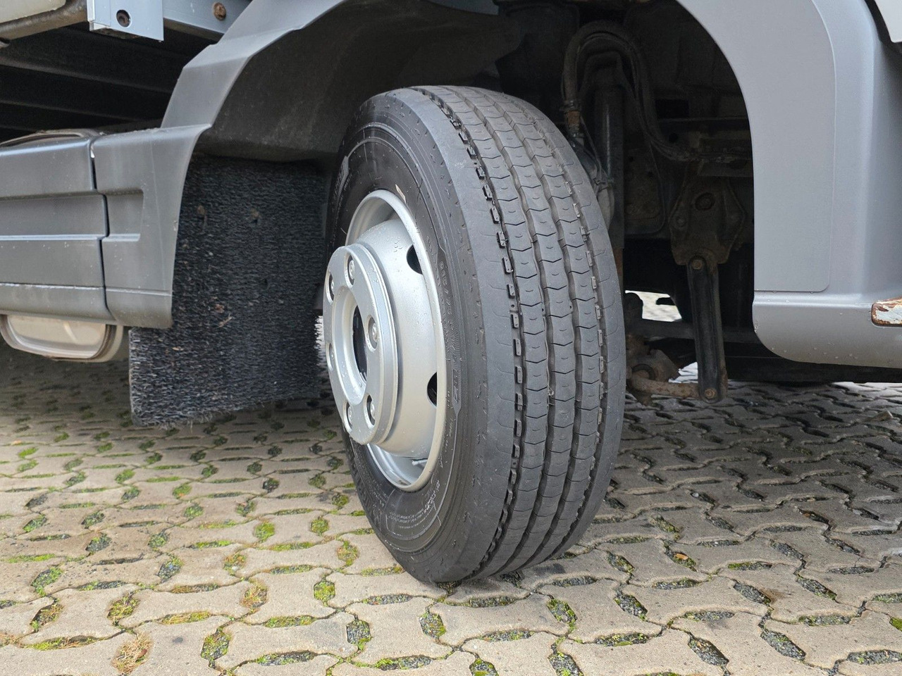 Брезентов бус Mercedes-Benz Atego 818 / Ladebordwand: снимка 45 Брезентов бус Mercedes-Benz Atego 818 / Ladebordwand: снимка 45