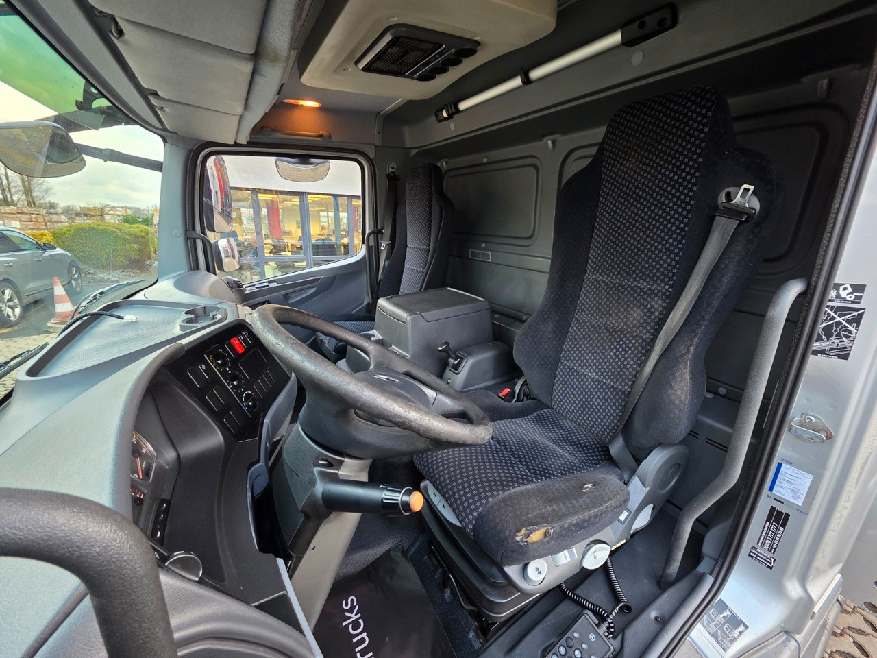 Брезентов бус Mercedes-Benz Atego 818 / Ladebordwand: снимка 30 Брезентов бус Mercedes-Benz Atego 818 / Ladebordwand: снимка 30