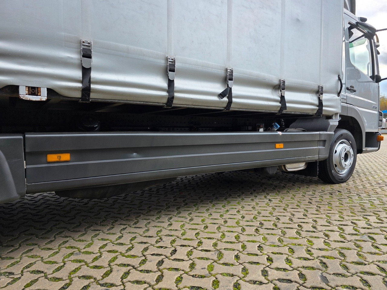 Брезентов бус Mercedes-Benz Atego 818 / Ladebordwand: снимка 19 Брезентов бус Mercedes-Benz Atego 818 / Ladebordwand: снимка 19