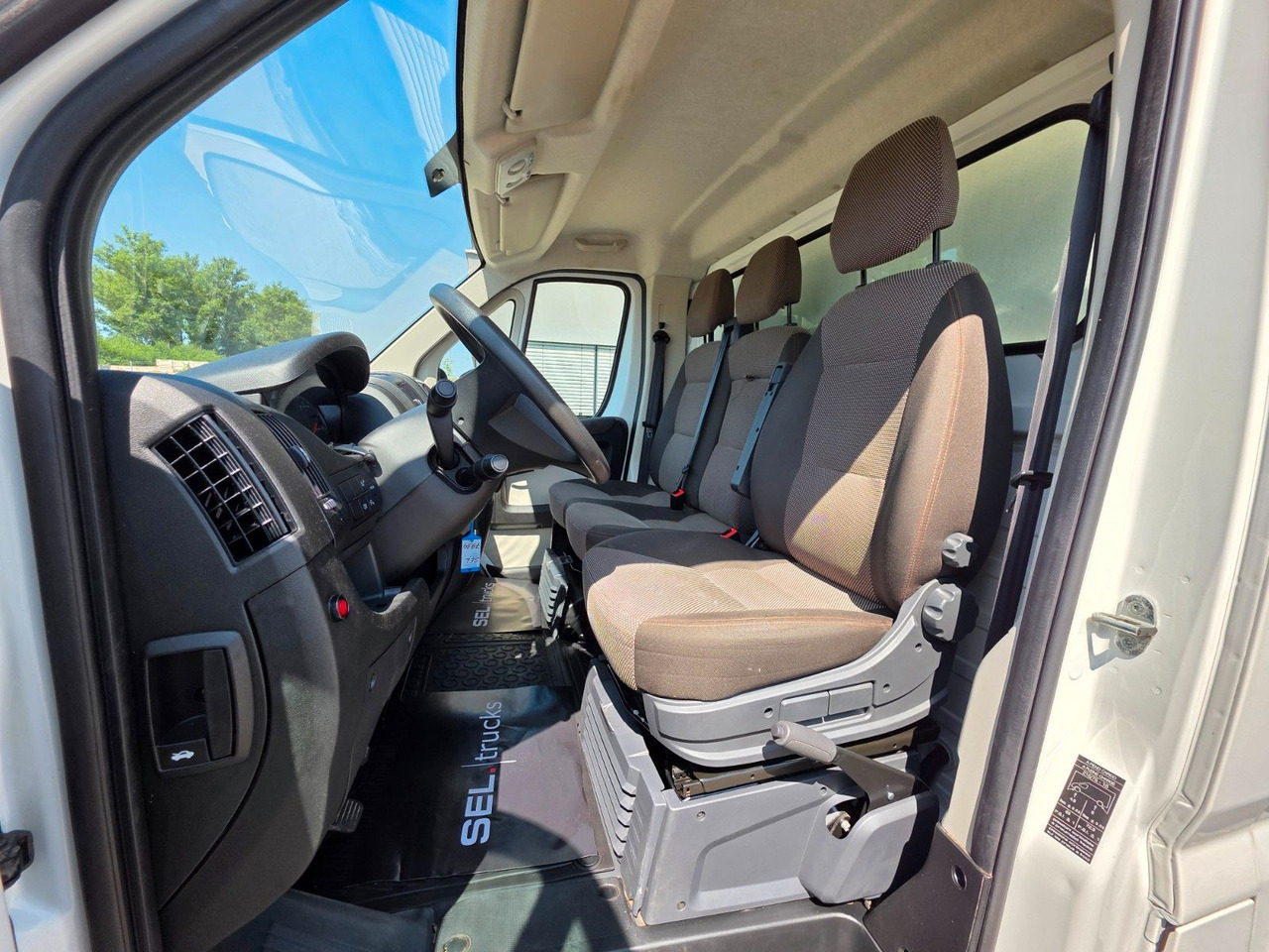 Лекотоварен автомобил фургон Peugeot Boxer / Ladebordwand / Klimaanlage /  3 Sitzen: снимка 22
