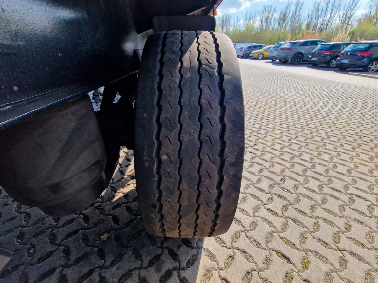 Брезентово полуремарке Schmidt Hagen SPC/39/E/10,5 / Coilmulde / Lenk-Liftachse: снимка 37 Брезентово полуремарке Schmidt Hagen SPC/39/E/10,5 / Coilmulde / Lenk-Liftachse: снимка 37