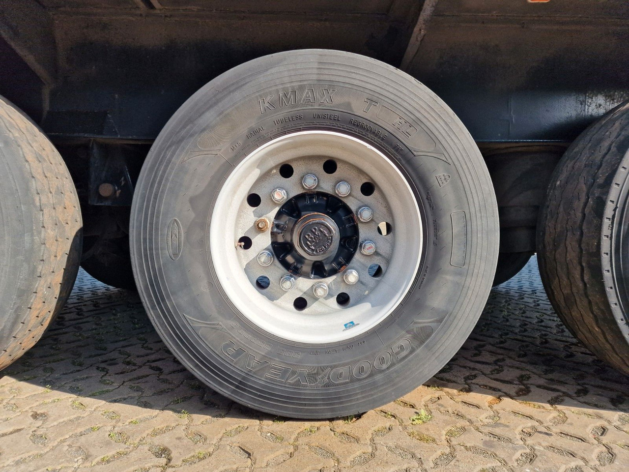 Брезентово полуремарке Schmidt Hagen SPC/39/E/10,5 / Coilmulde / Lenk-Liftachse: снимка 40 Брезентово полуремарке Schmidt Hagen SPC/39/E/10,5 / Coilmulde / Lenk-Liftachse: снимка 40