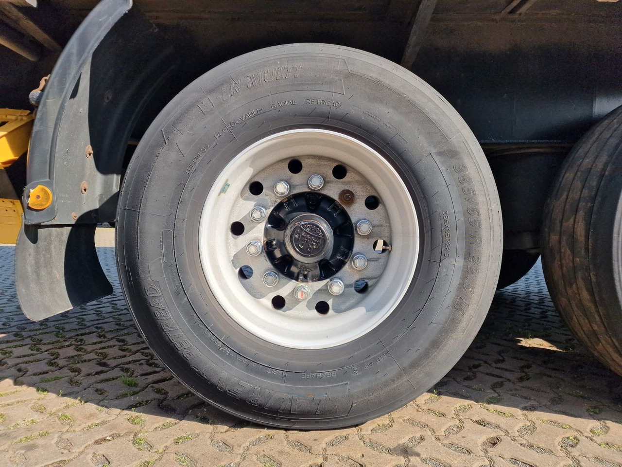 Брезентово полуремарке Schmidt Hagen SPC/39/E/10,5 / Coilmulde / Lenk-Liftachse: снимка 42 Брезентово полуремарке Schmidt Hagen SPC/39/E/10,5 / Coilmulde / Lenk-Liftachse: снимка 42