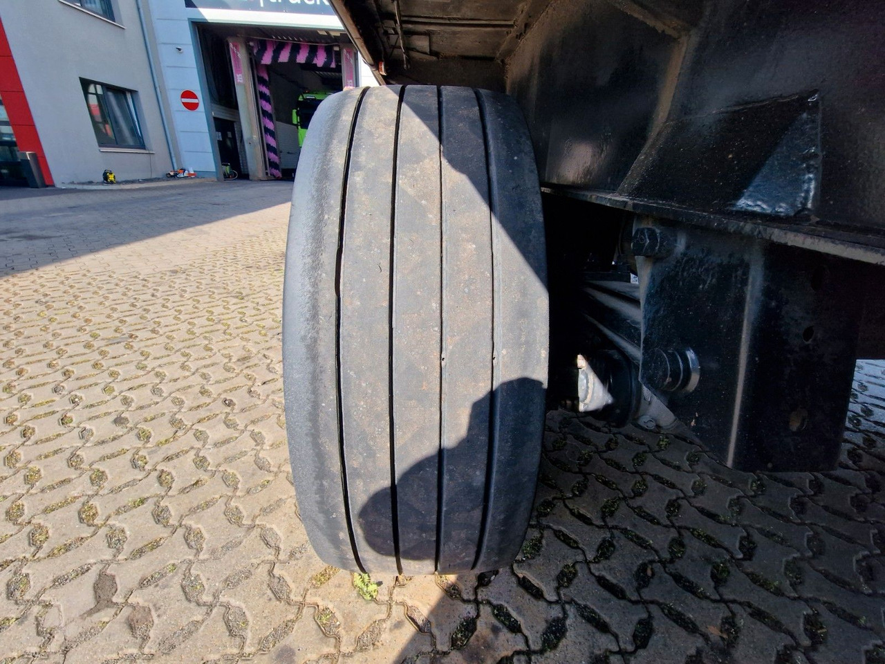 Брезентово полуремарке Schmidt Hagen SPC/39/E/10,5 / Coilmulde / Lenk-Liftachse: снимка 39 Брезентово полуремарке Schmidt Hagen SPC/39/E/10,5 / Coilmulde / Lenk-Liftachse: снимка 39