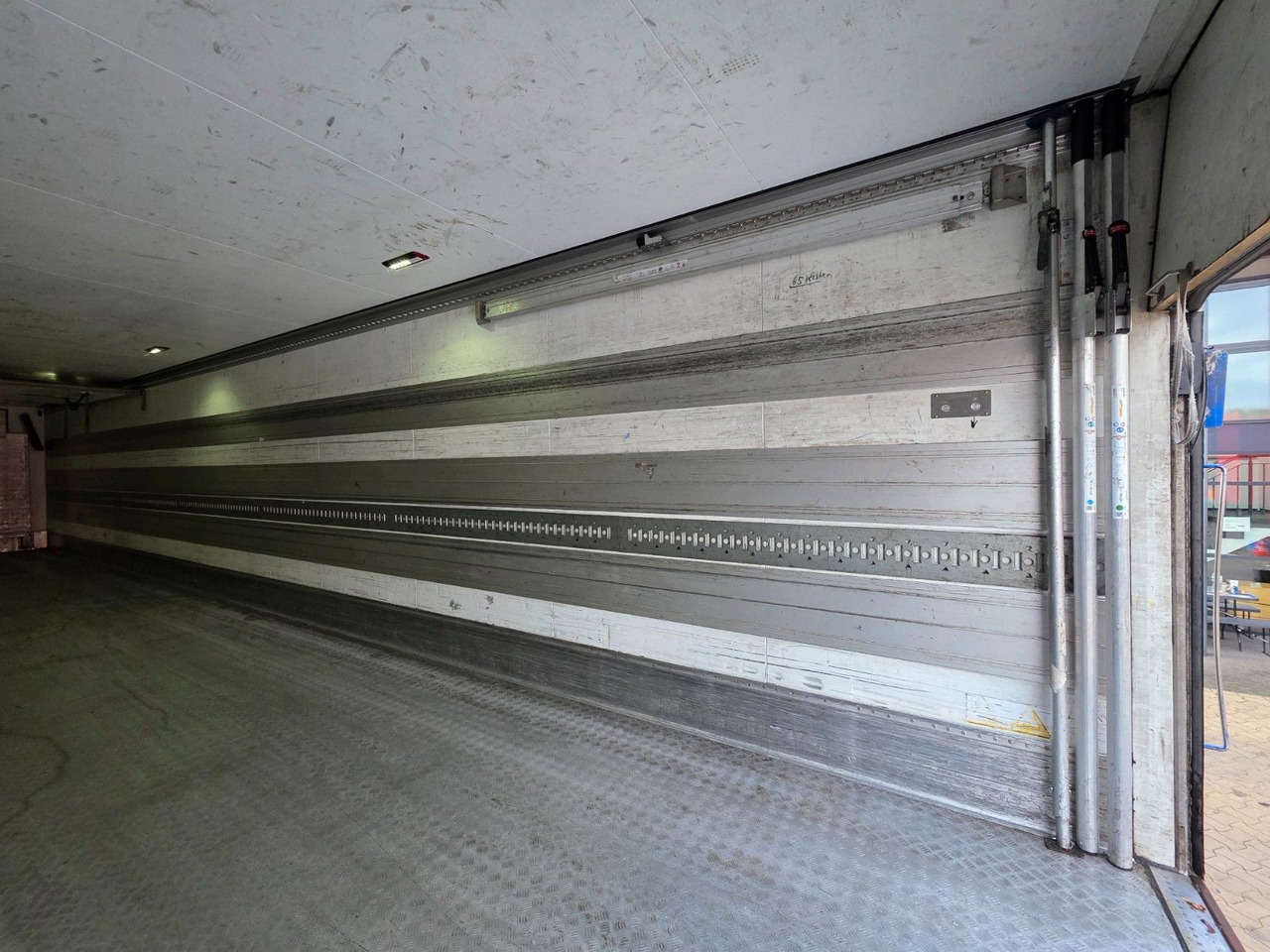 Рефрижератор полуремарке Schmitz Cargobull SKO 20/LZG 13.45 FP45 COOL / Thermo King SLX 100: снимка 14